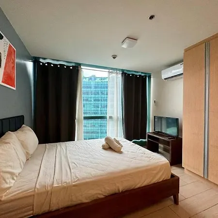 Cozi Chic 1Br Condo Beside One Uptown Mall Bgc
