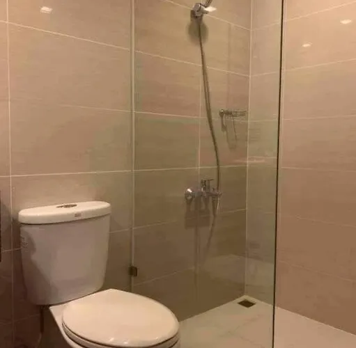 Apartment Cozi Chic 1br Beside One Uptown Mall Bgc *